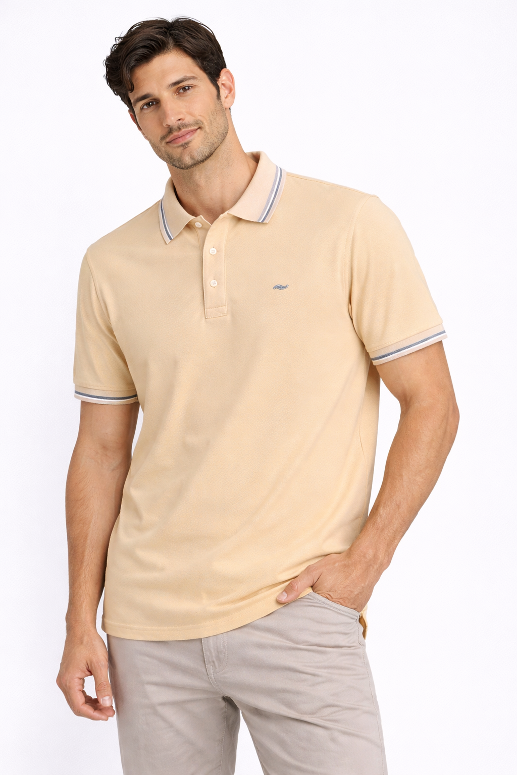CAMISETA TIPO POLO CREMA