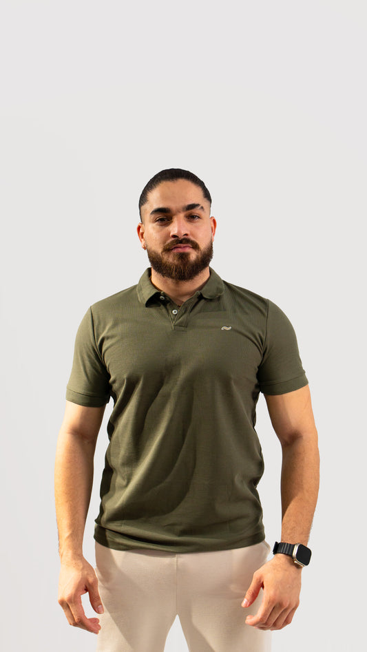 CAMISETA TIPO POLO.