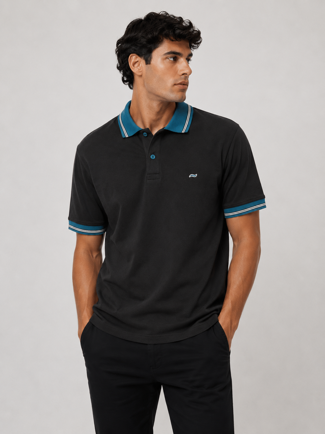 SUÉTER TIPO POLO NEGRO