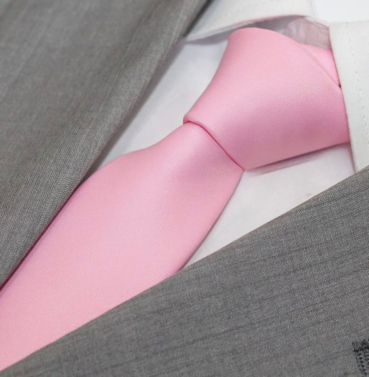 CORBATA DE HOMBRE ROSADA.