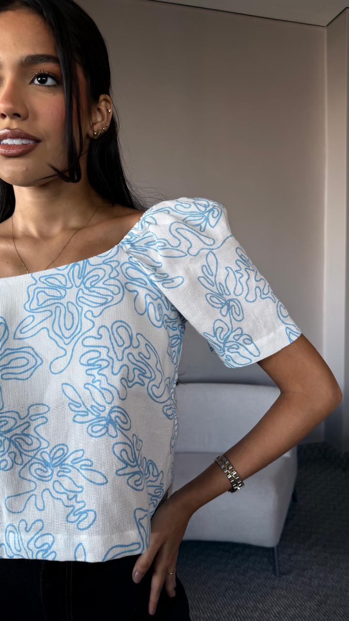 Blusa de mujer cáñamo bordado azul