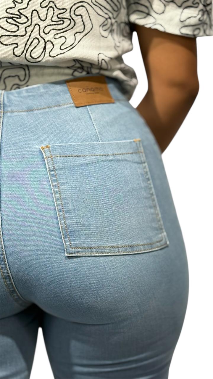 Jeans de mujer azul claro tiro alto